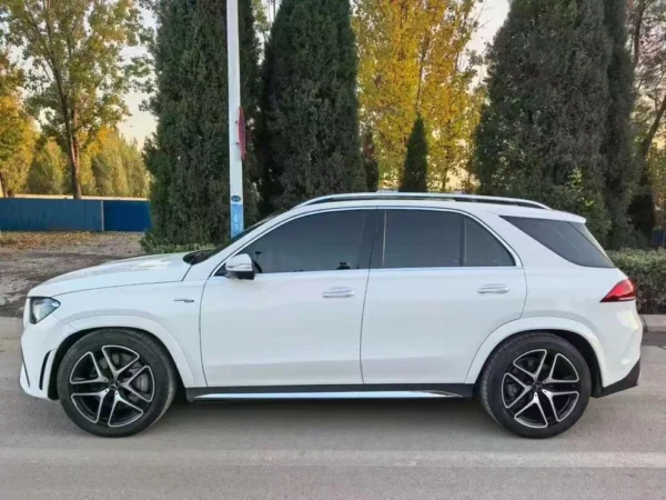 Mercedes-AMG GLE 53 4MATIC+ SUV 05 Mercedes-AMG GLE 53 4MATIC+ SUV