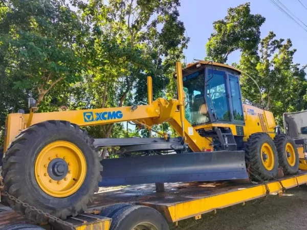 XCMG GR1003 Motor Grader 002 XCMG GR1003 Motor Grader